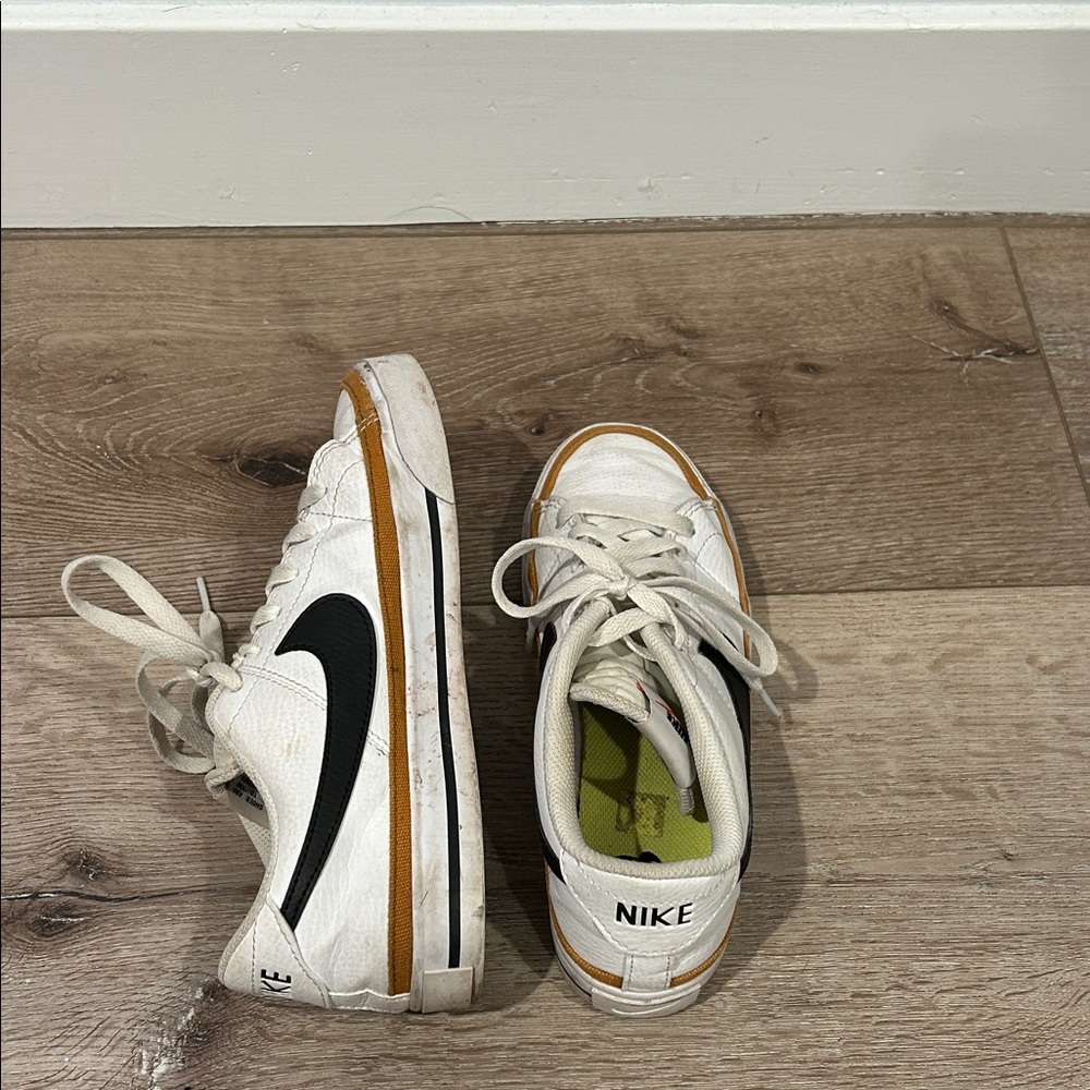 Nike Kids White and Gold Sneakers